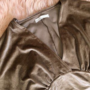 OAK + FORT cropped metallic velvet pink top